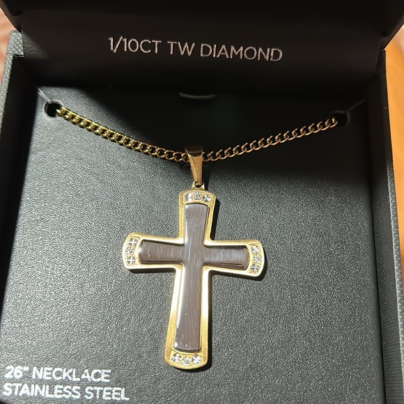 ✝️New in Box! American Exchange Premium Diamond Cross Necklace✝️ - Picture 4 of 8